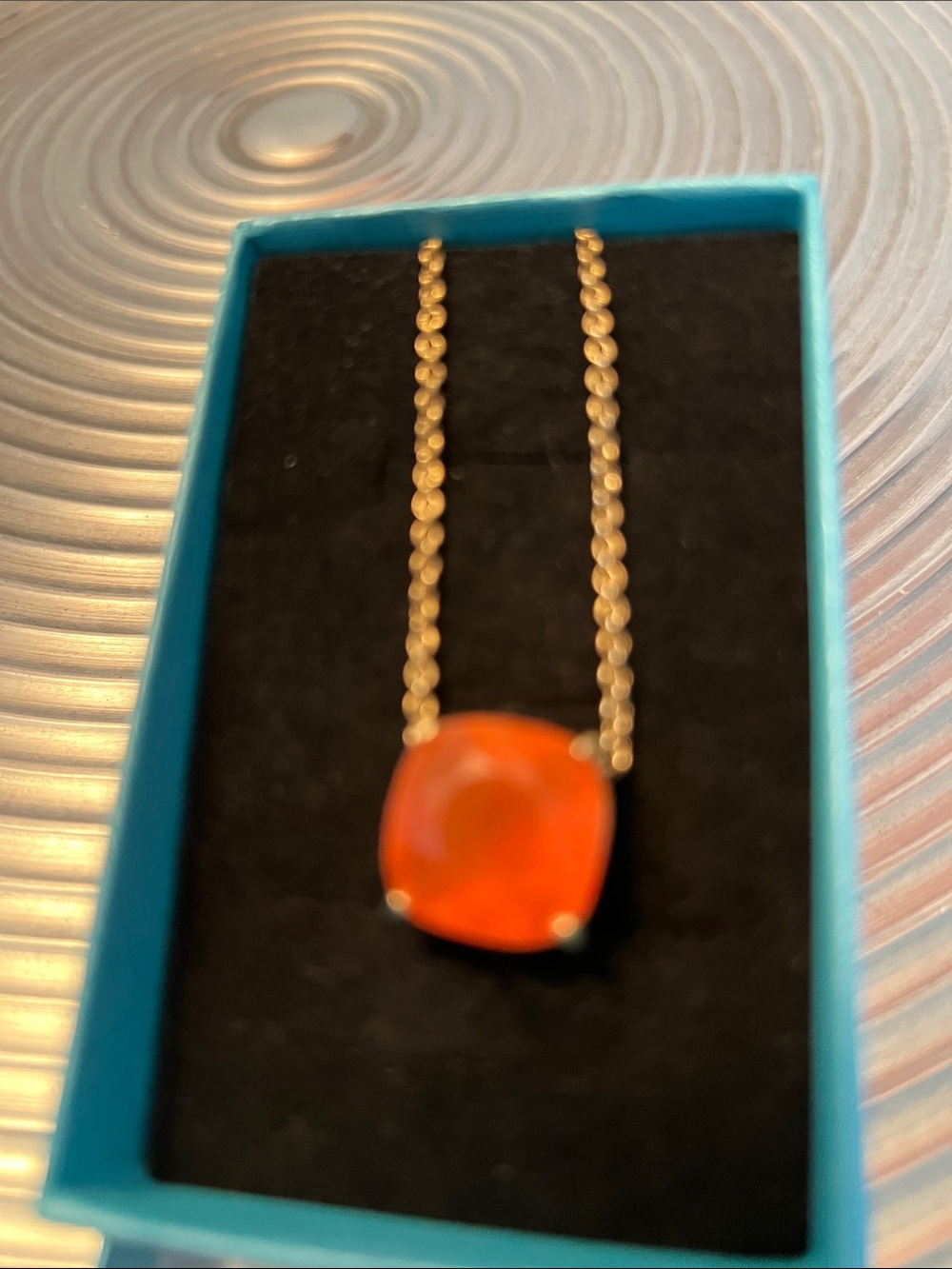 KATE SPADE ORANGE STONE NECKLACE SET IN GOLD TONE